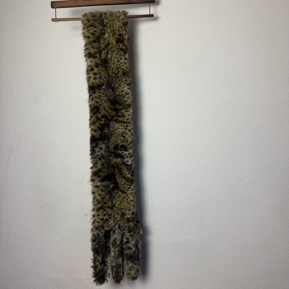 Tyber Leopard Print Faux Fur Tassel Big Cat Scarf